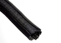 割れた編みこみのワイヤー織機、ケーブルの袖の黒のまわりのポリエステル覆いを包んでいる自己